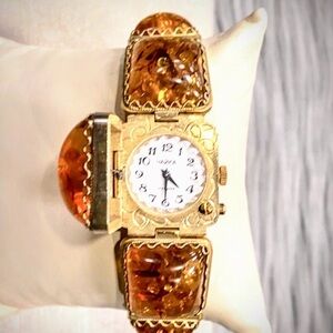 WORKING CHAIKA (YANKA) RUSSIAN LADIES AMBER / GOLDTONE WIND UP BRACELET WATCH